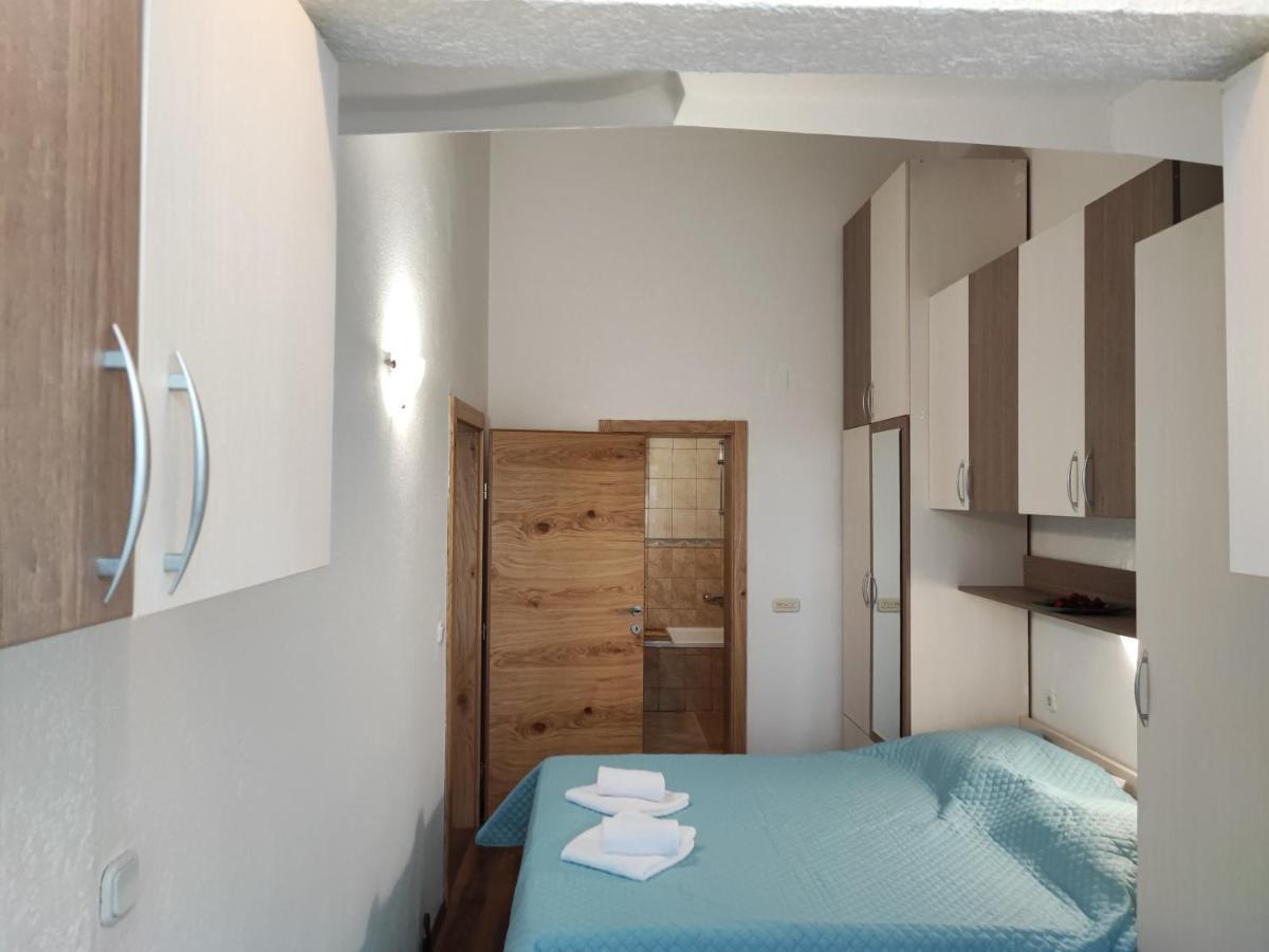 Apartments Villa Kresic Neum Esterno foto